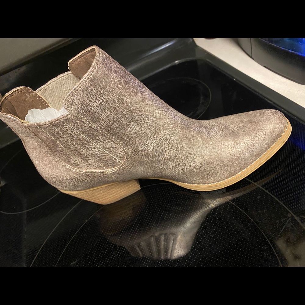 Very Volatile Bootie